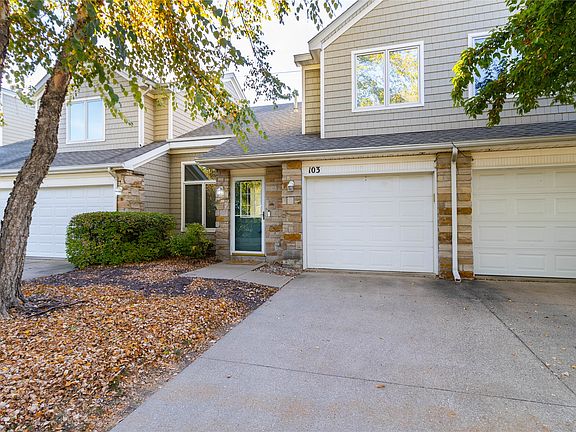 3rd image of 811 Burr Oaks Dr Unit 103