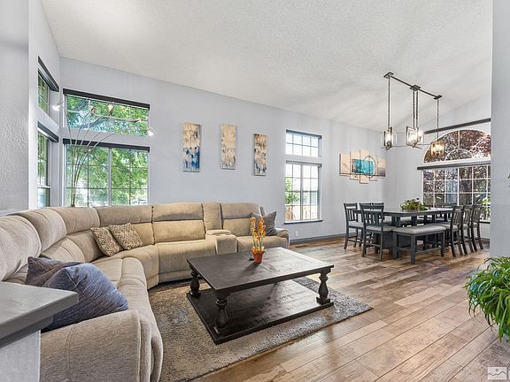 3rd image of 4399 Garratt Ct