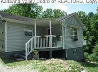 10 Lane Dr, Clendenin, WV 25045