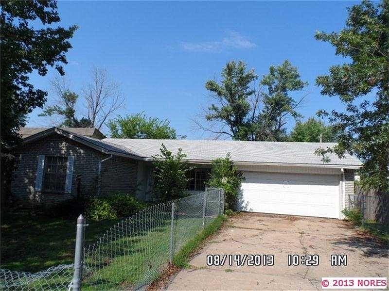 1st image of 236 S 183rd Ave E