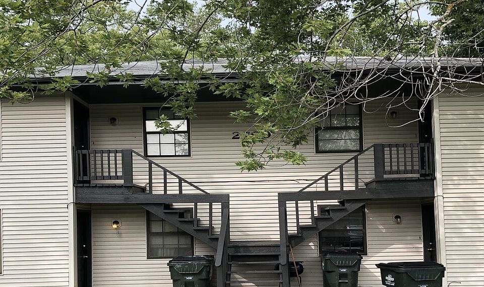1st image of 2709 NW 6th St #C