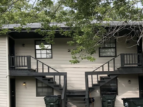 2709 NW 6th St #C, Blue Springs, MO 64014