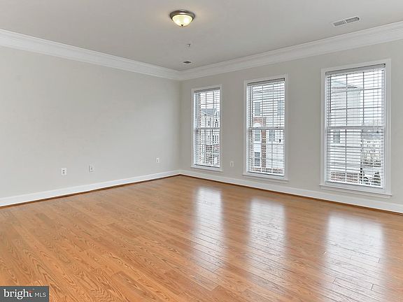 3rd image of 2342 Brookmoor Ln