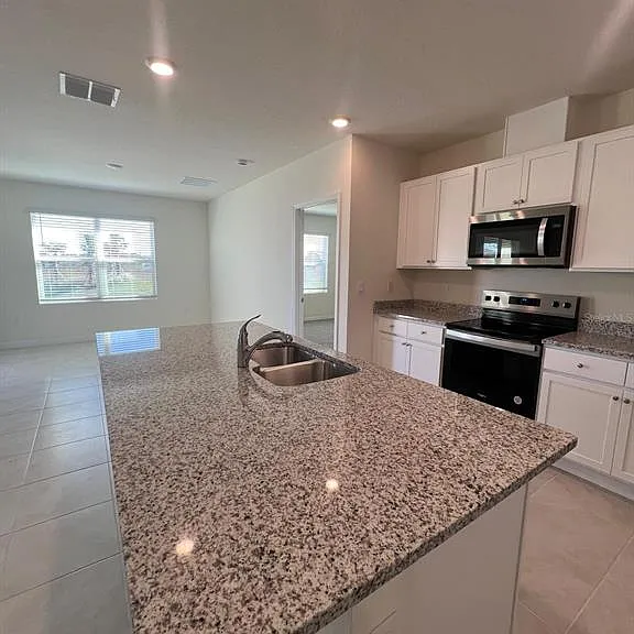 631 Park Place Blvd — Photo 23
