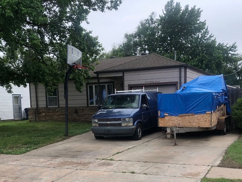 2nd image of 337 N Mount Carmel Ave