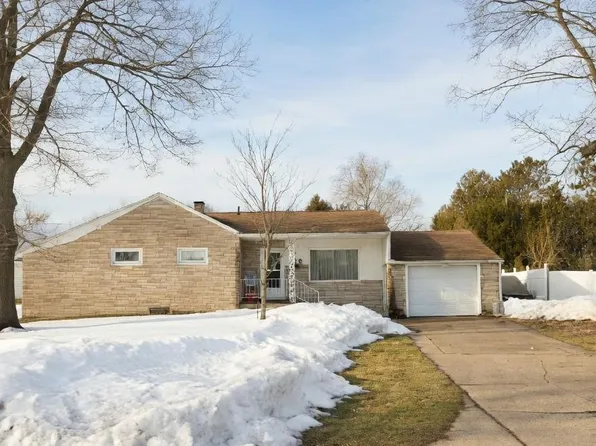 609 Eskil Ave, Kingsford, MI 49802