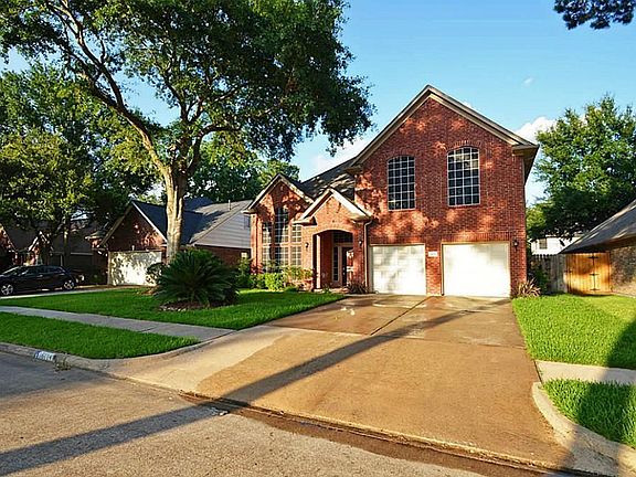 2nd image of 16114 Charter Rock Dr