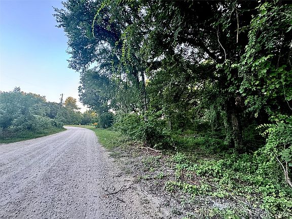 2nd image of 4837 Cobb Rd