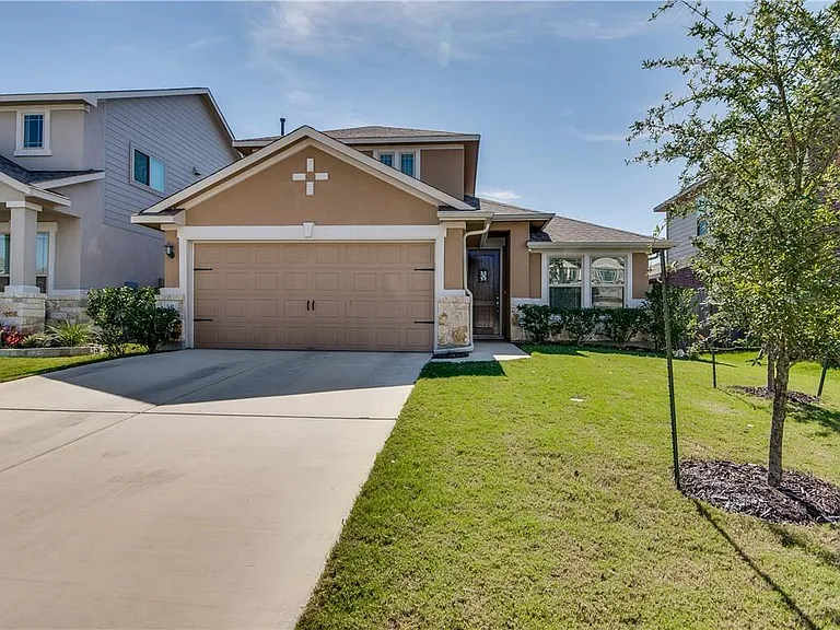 341 Wincliff Dr — Photo 2