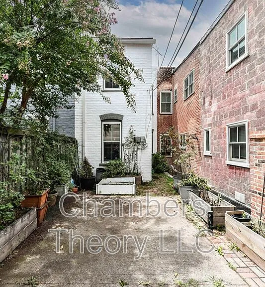 1005 Duke St — Photo 18