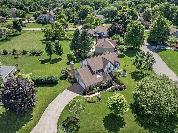 3rd image of 3730 Westwind Dr
