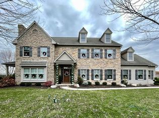 2235 Ashleigh Dr, York, PA 17402