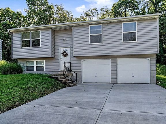 2nd image of 2933 Greenbrook Ln