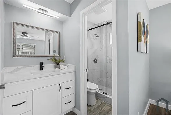 3915 Hillside Dr — Photo 5