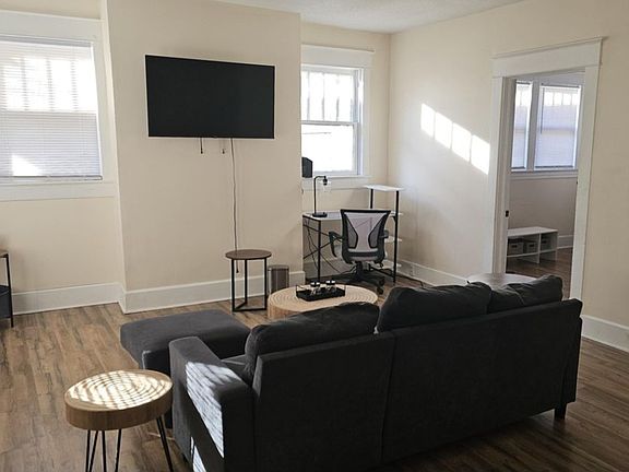 3rd image of 213 Mattielou St Unit 1