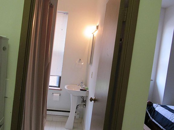 4th image of 1001 Saint Paul St Unit 6A