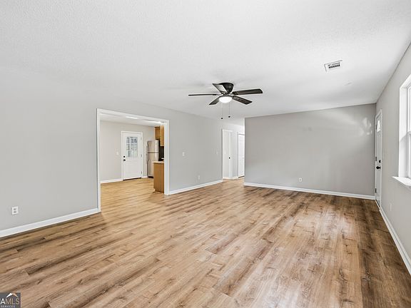 4th image of 108 Long Shoals Ave