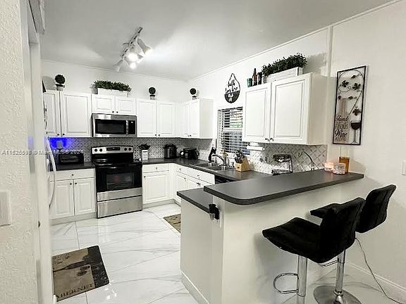 5th image of 2409 NE 42nd Ave