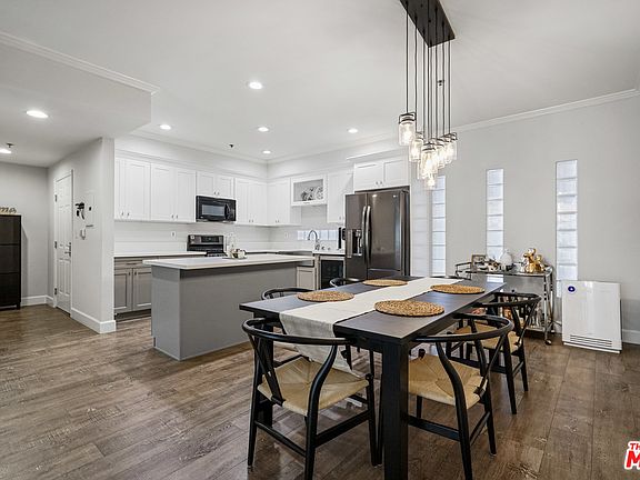 2nd image of 602 S Wilton Pl APT 104