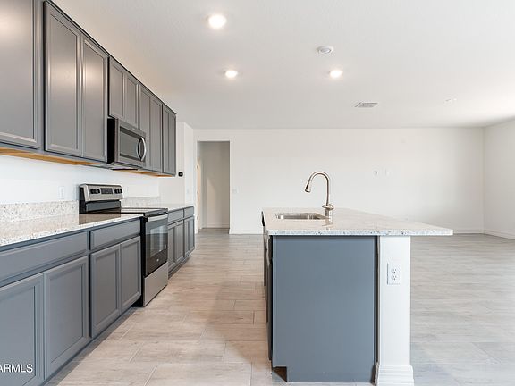 4th image of 1406 E LINDA Drive