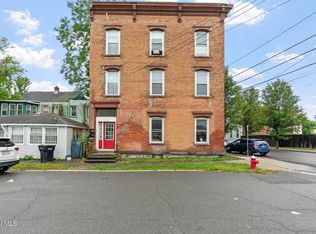 12 Tyler St, Troy, NY 12180