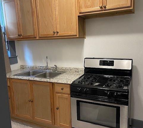 5th image of 2907 Glendale St
