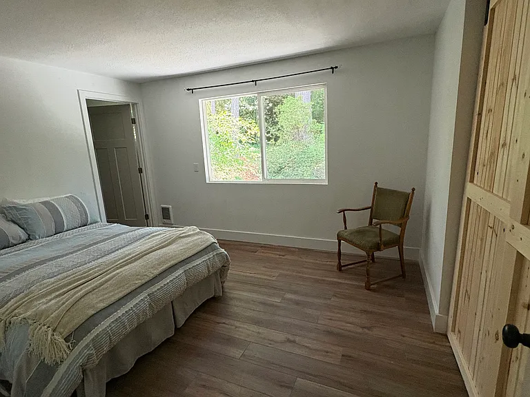 4901 NE 1st St — Photo 14
