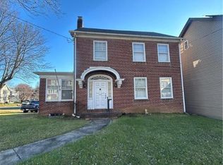 525 Race St, Catasauqua, PA 18032