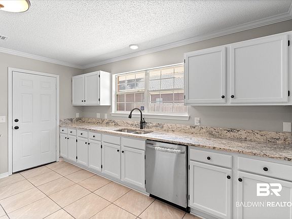 4th image of 8470 Kyle Ct