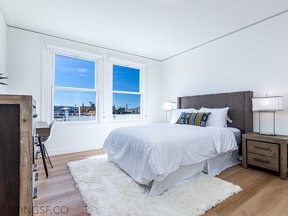 5th image of 3101 Gough St #307