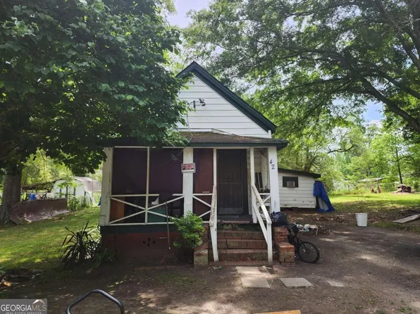 42 Sargent Tigner St, Newnan, GA 30263