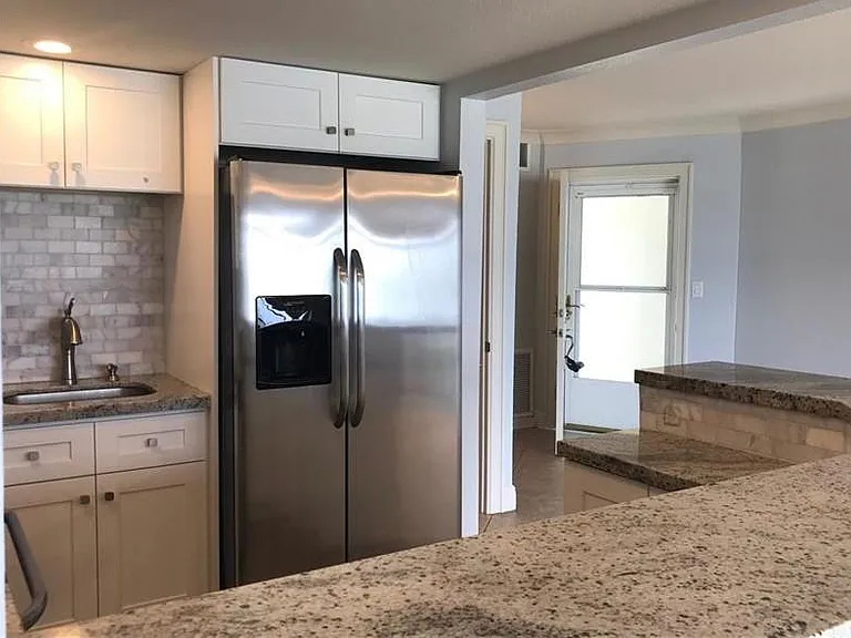 400 Wilma Cir #105 — Photo 5
