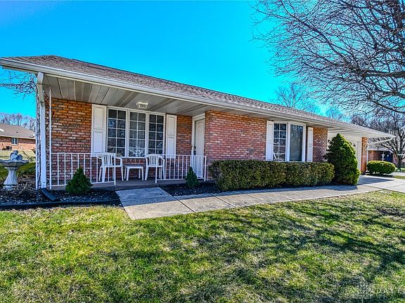 4th image of 6693 Oakwood Ln
