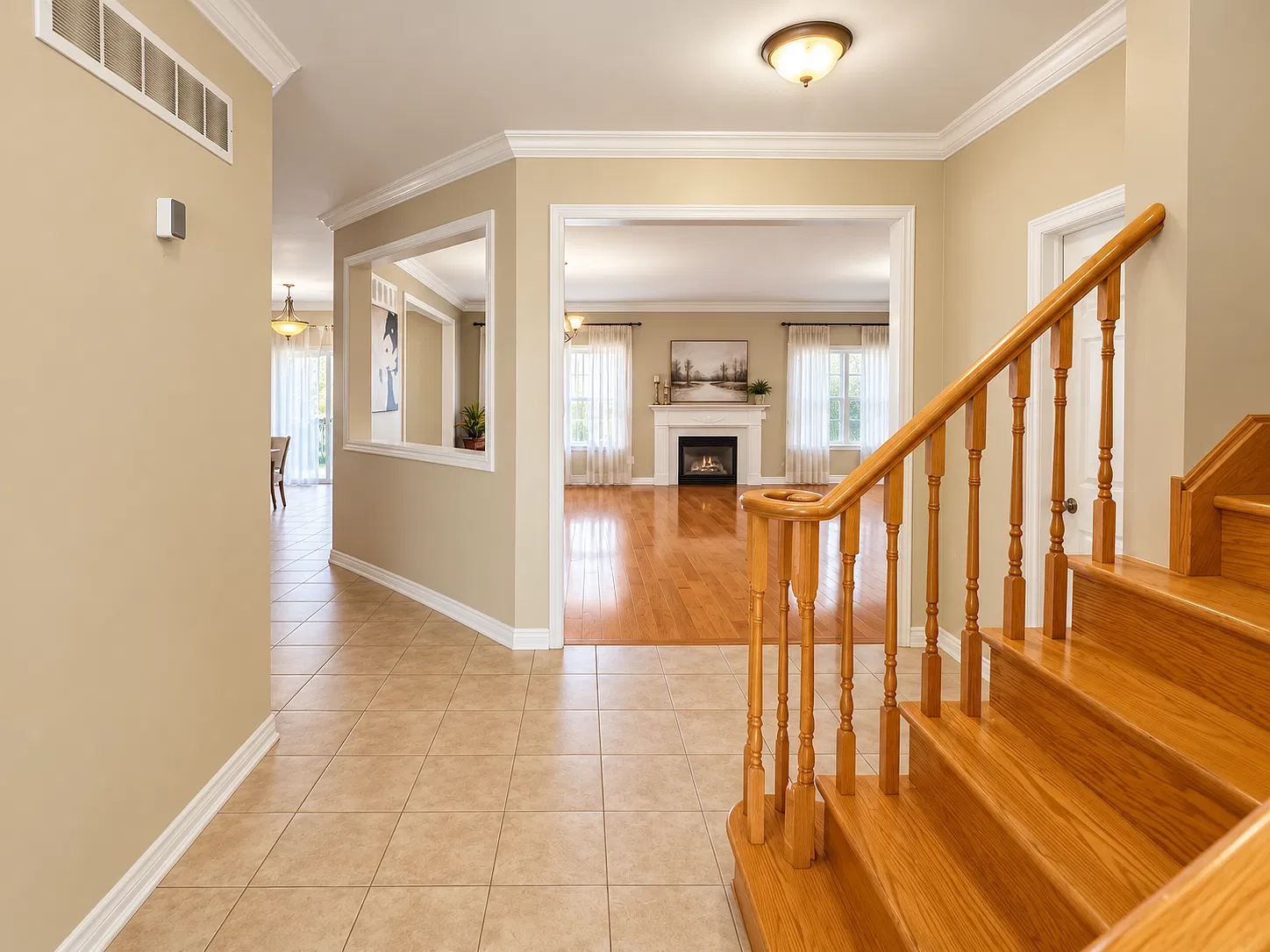 4 bed, 2500 sqft, $3,099 — Photo 3