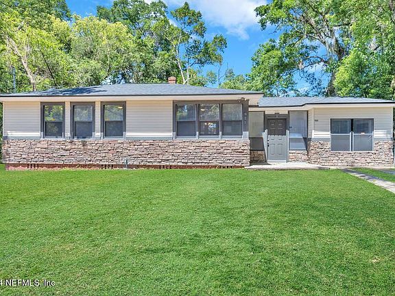 2nd image of 921 CORNWALLIS Drive