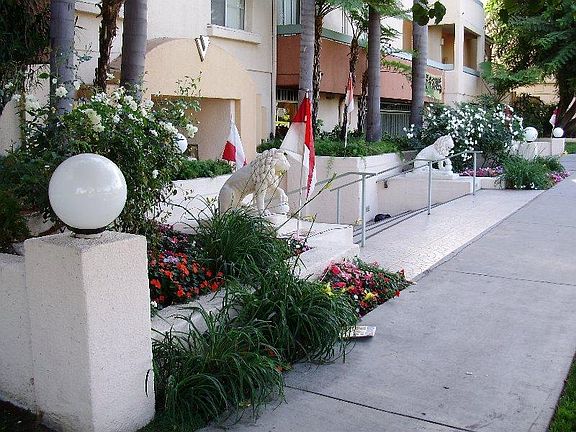 5th image of 14014 Moorpark St APT 104