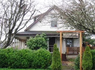 912 2nd St, Cosmopolis, WA 98537