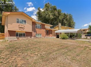 814 Drew Dr, Colorado Springs, CO 80911