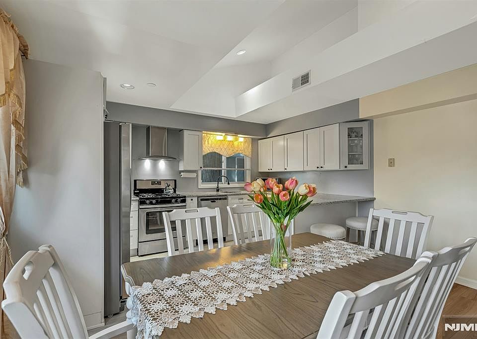 1st image of 148 Main Avenue #142