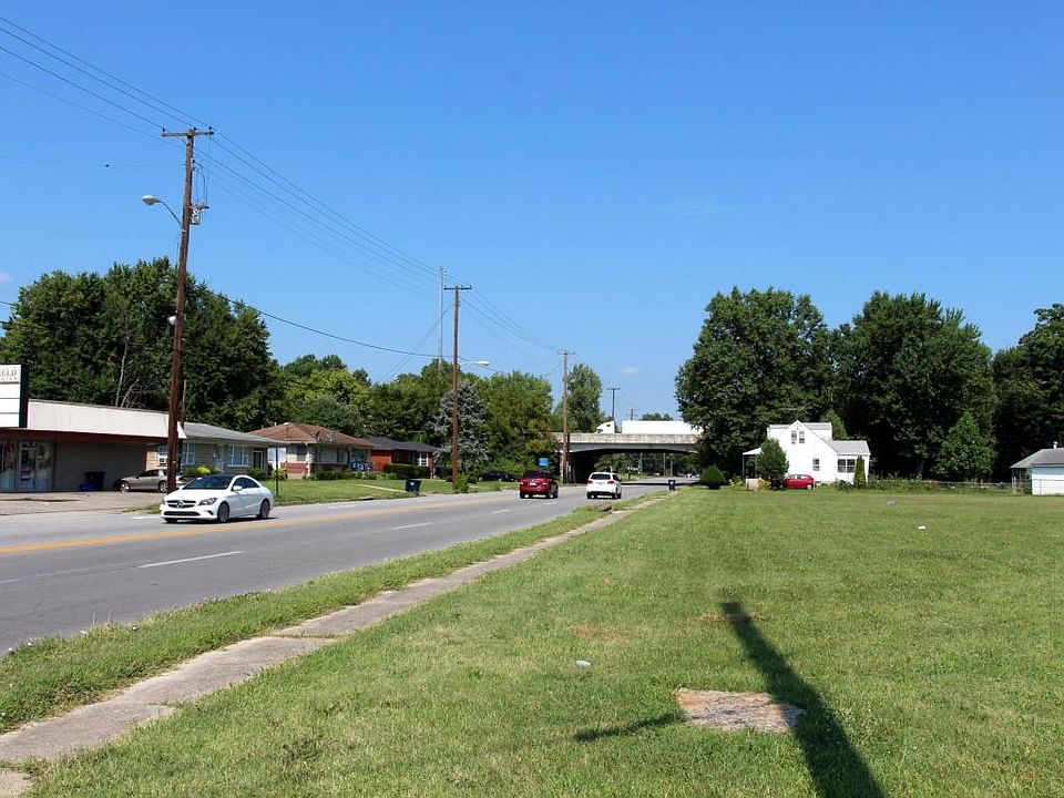 1st image of 3001 Crums Ln