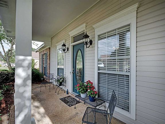 3rd image of 1031 Riverchase North Dr