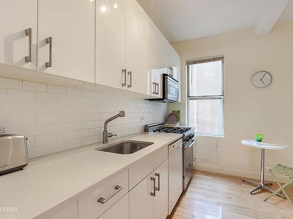 3rd image of 59 W 71st St APT 5D