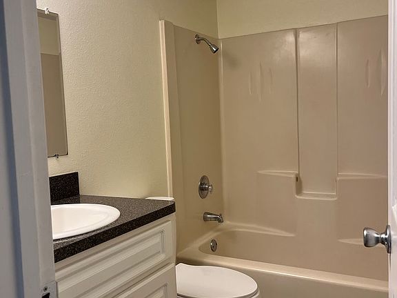 3rd image of 215 Orangeview Ln #H9
