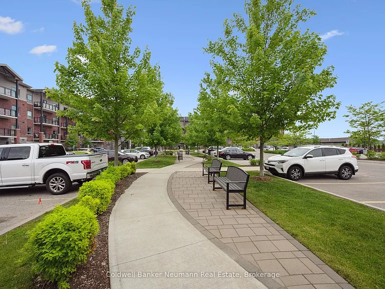 35 Kingsbury Sq #217 — Photo 12