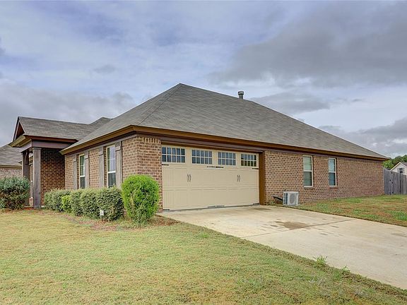 3rd image of 8821 Andress Ct