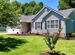 403 E Glensprings Ct, Fletcher, NC 28732