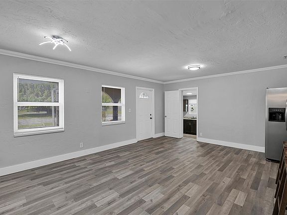 4th image of 2680 NE 16th Avenue