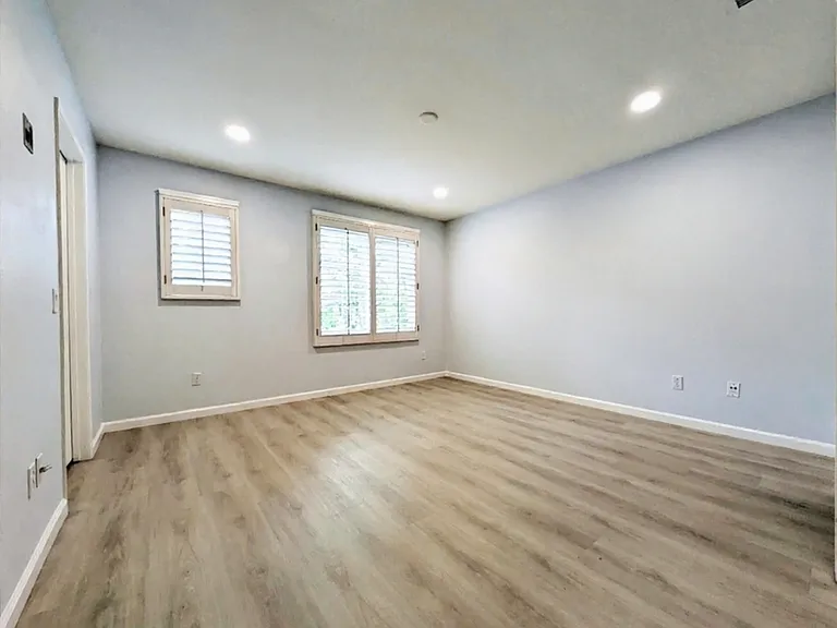 Giant Master Bedroom with Huge Walk-In Closet