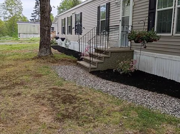2 Locust Drive, Norway, ME 04268