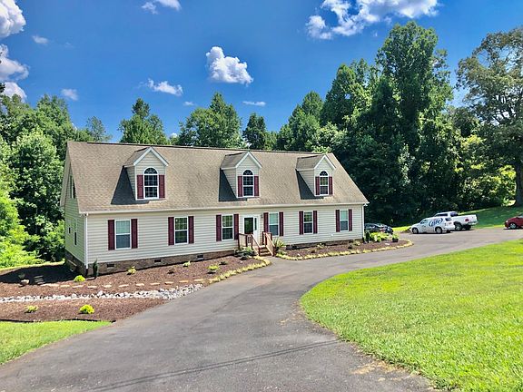 2nd image of 380 Evergreen Dr